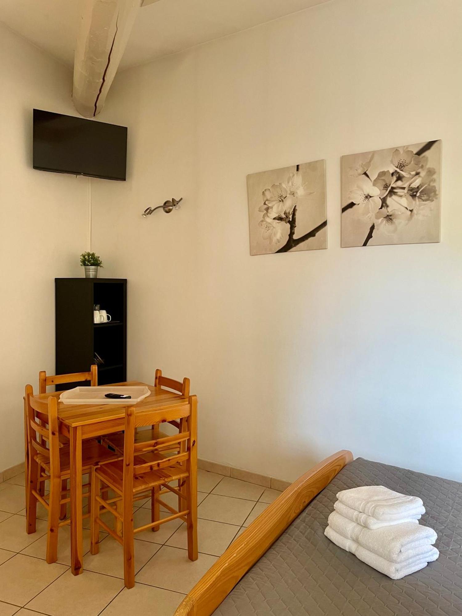 Hotel L'Escale Aigues-Mortes Eksteriør billede